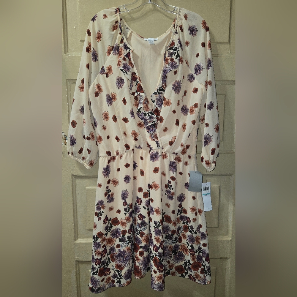 London Times Floral Chiffon V-Neck Dress NWT Size: 16